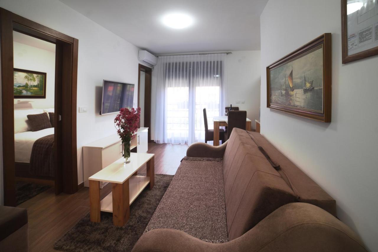 "Mini Hotel Vienna" Apartments Vrnjačka Banja Kültér fotó