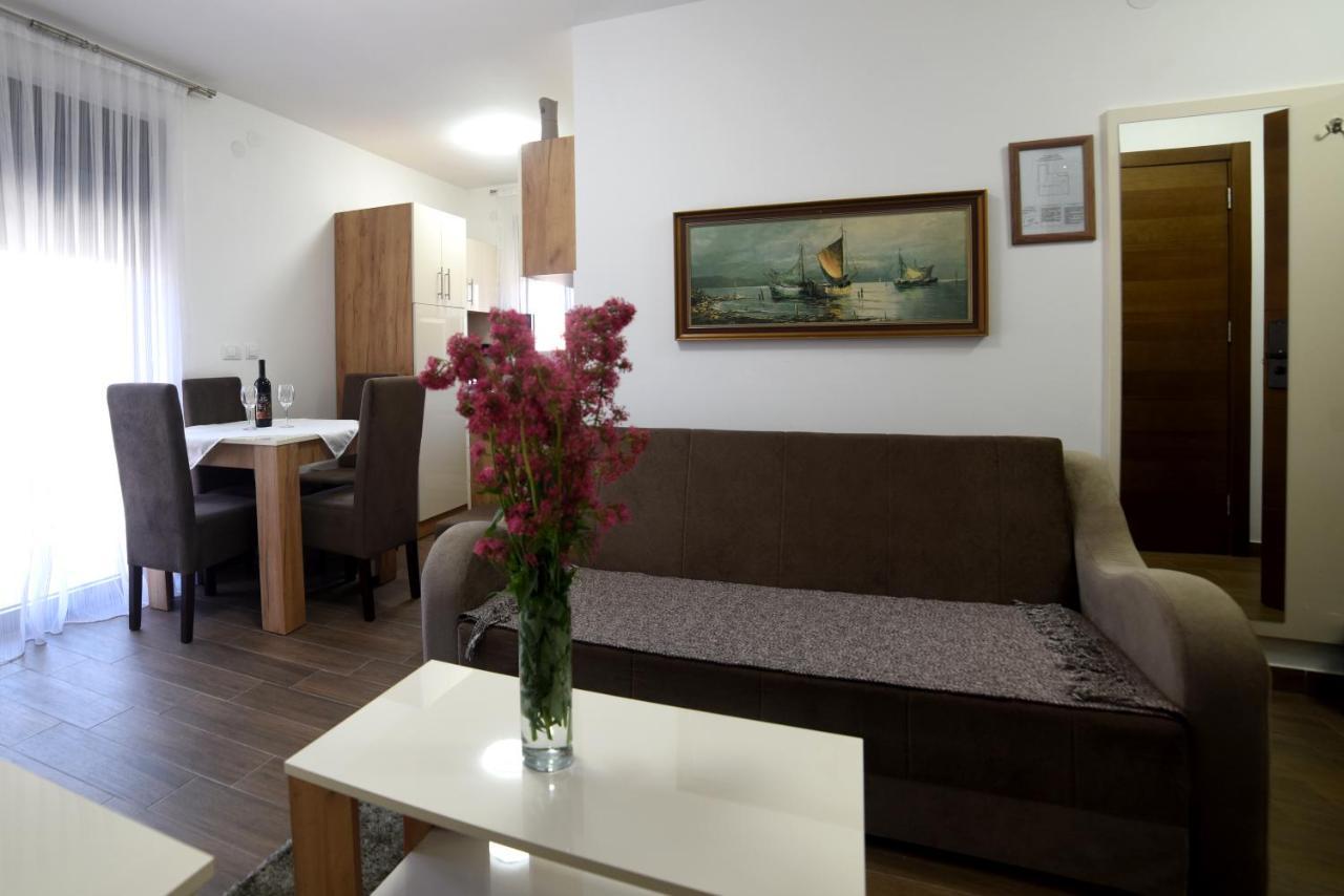 "Mini Hotel Vienna" Apartments Vrnjačka Banja Kültér fotó