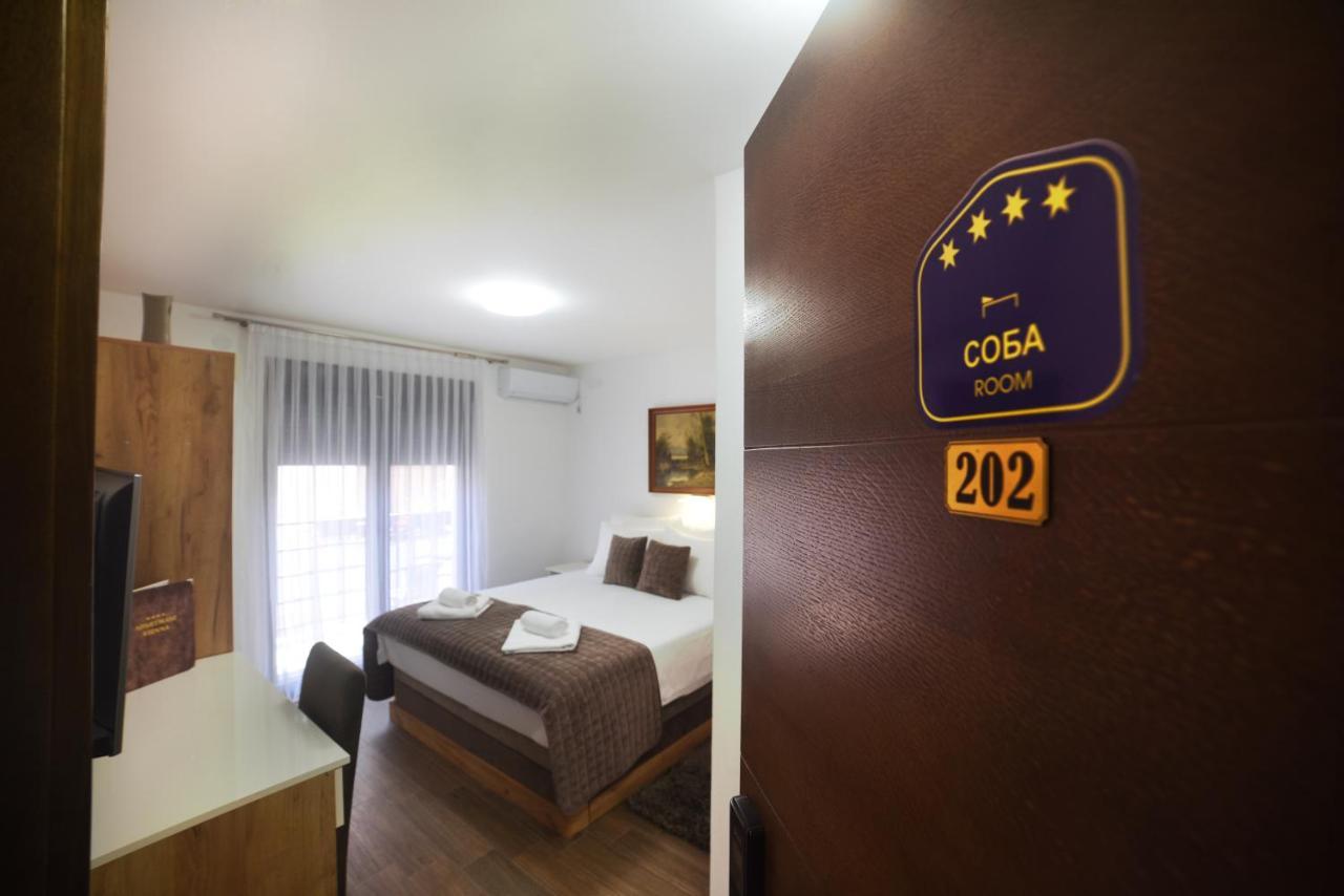 "Mini Hotel Vienna" Apartments Vrnjačka Banja Kültér fotó