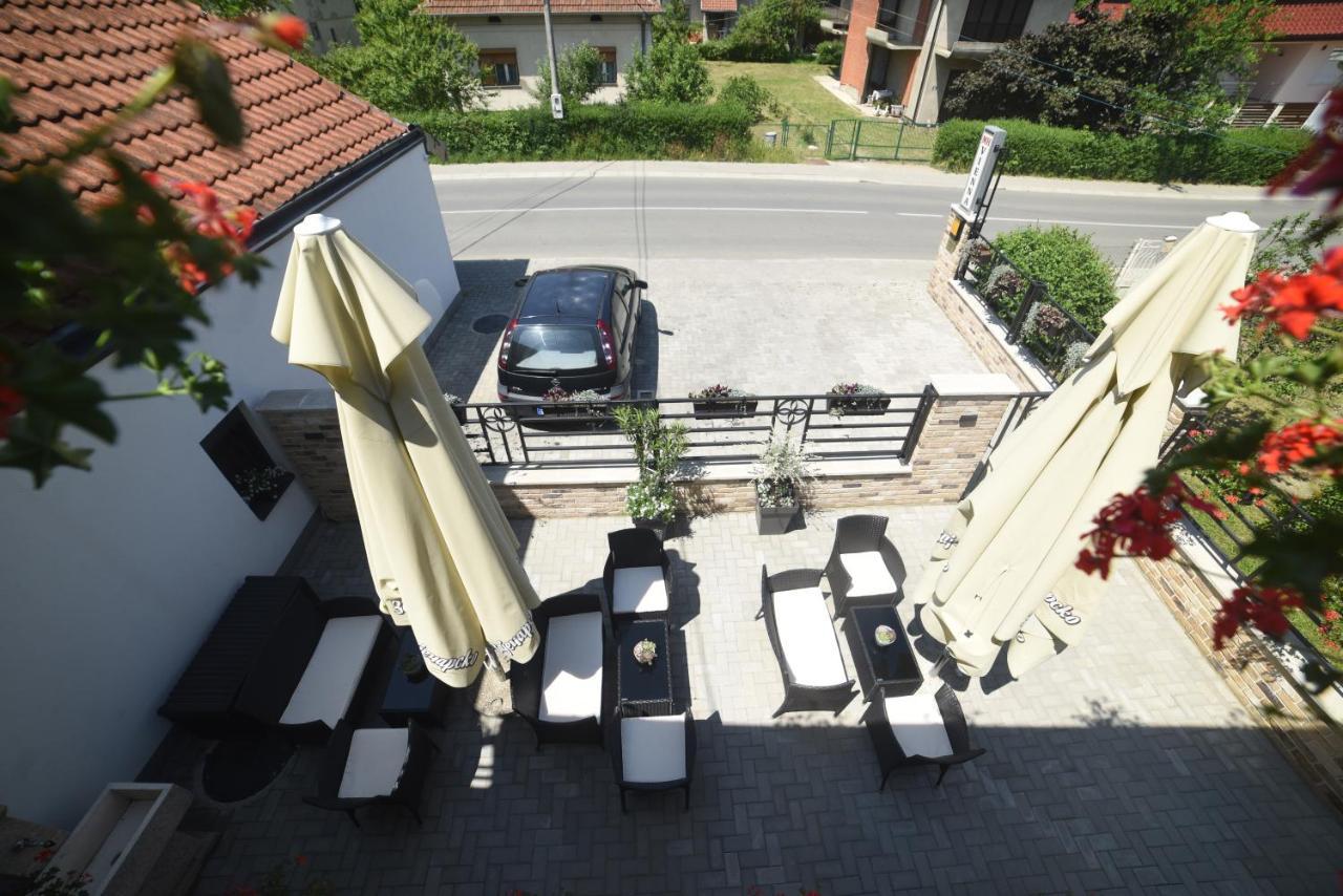 "Mini Hotel Vienna" Apartments Vrnjačka Banja Kültér fotó
